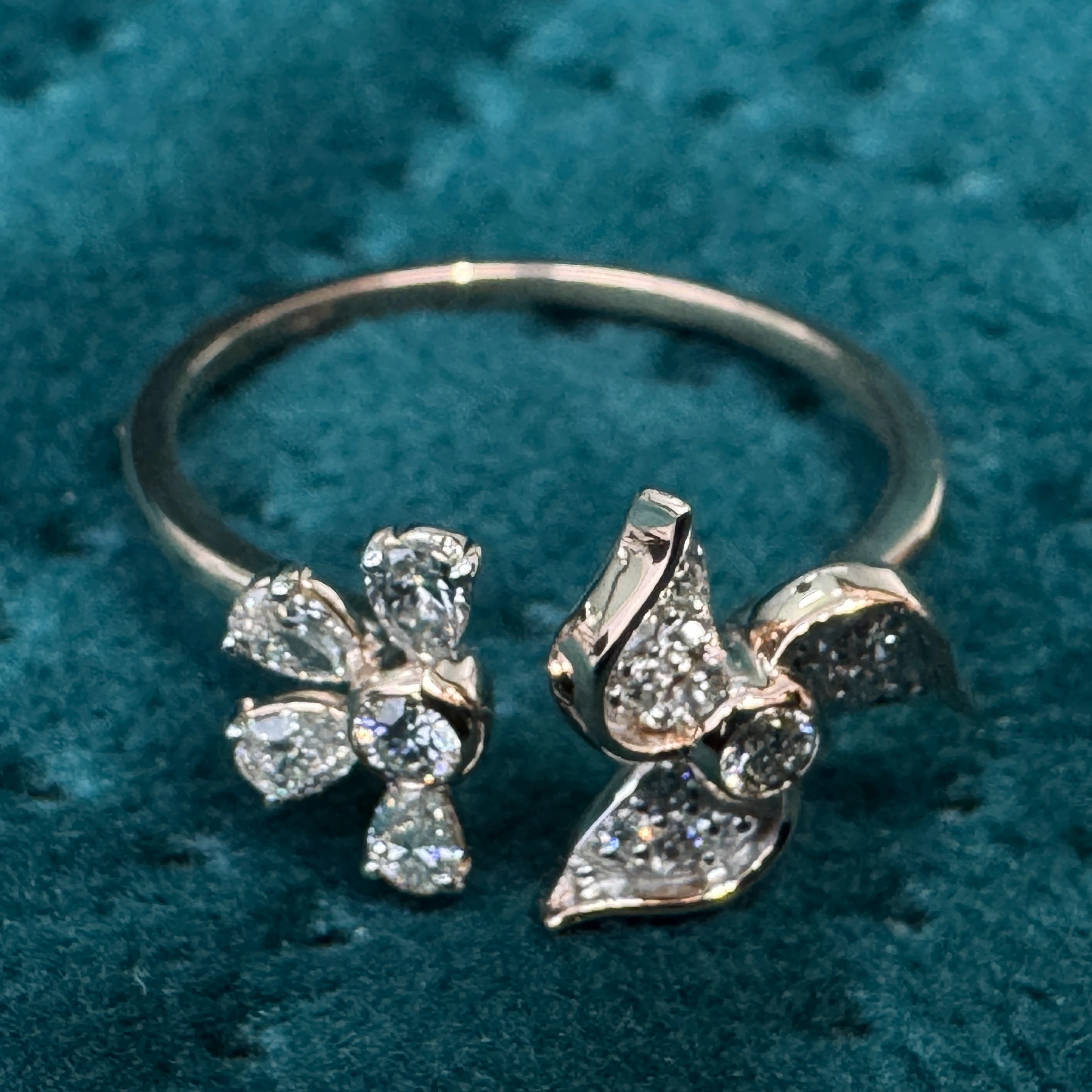 9 KT Rose Gold Pear & Round Lab-Grown/Natural Diamond Ring | 1.43 g | 0.369 ct Diamond