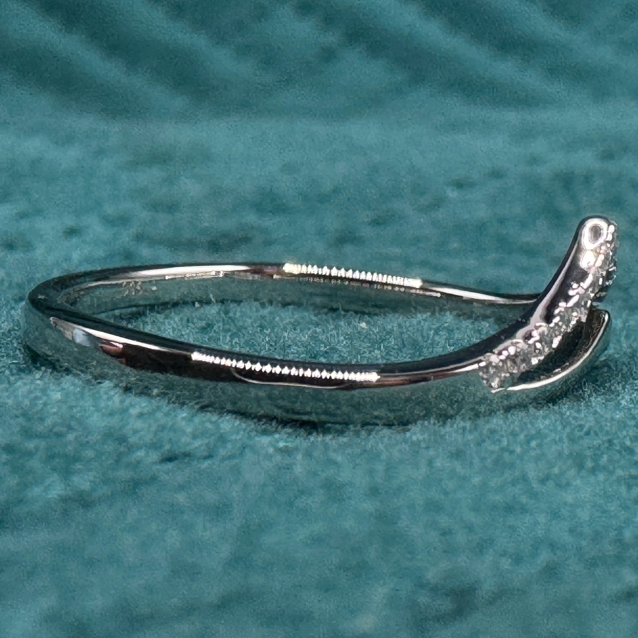 Exquisite 0.08 CT Round Brilliant Lab Grown/Natural Diamond Ring in 9k Gold for Women view 4