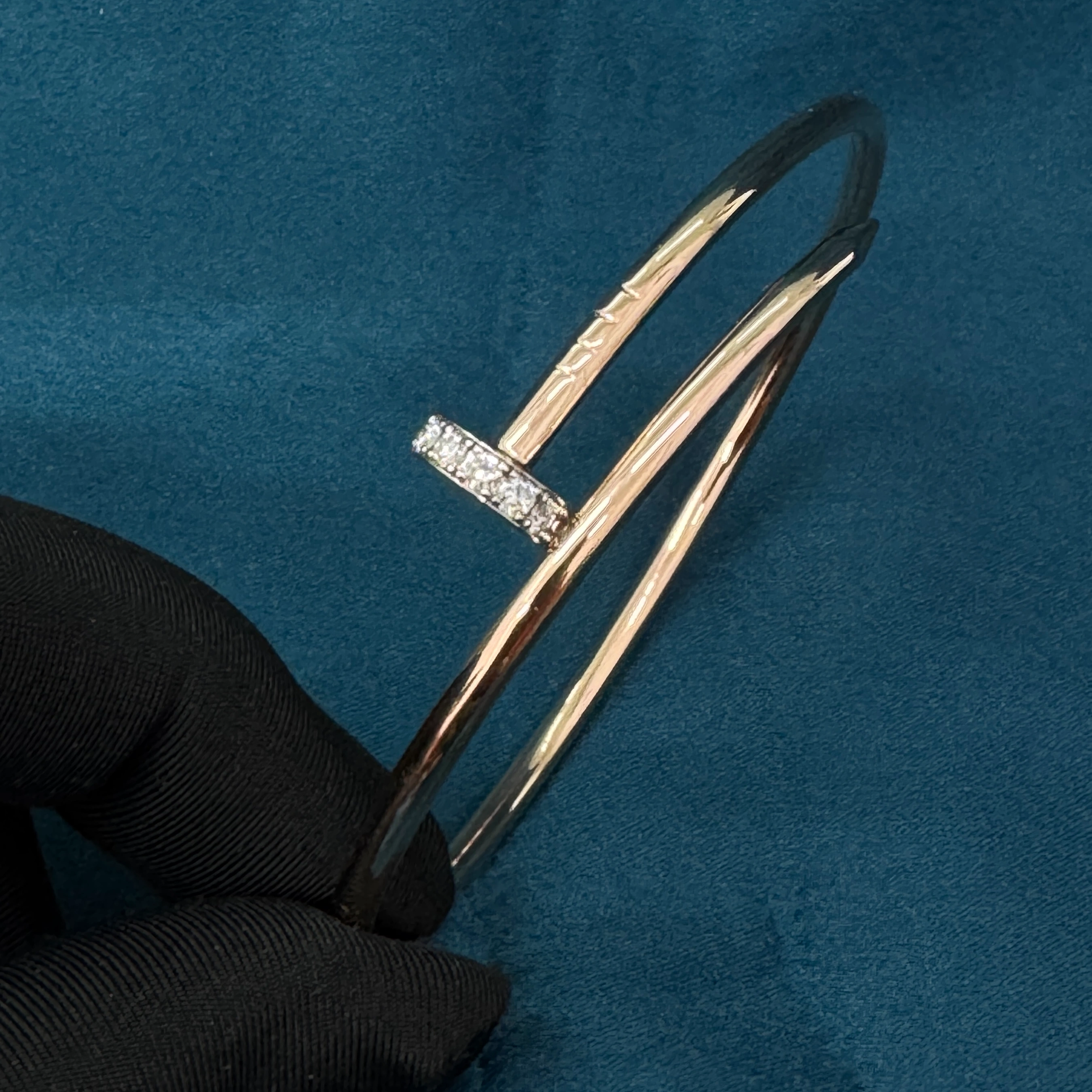 Luxury 0.39 CT Round Brilliant Diamond Bracelet in 9K Rose Gold for Women view 5