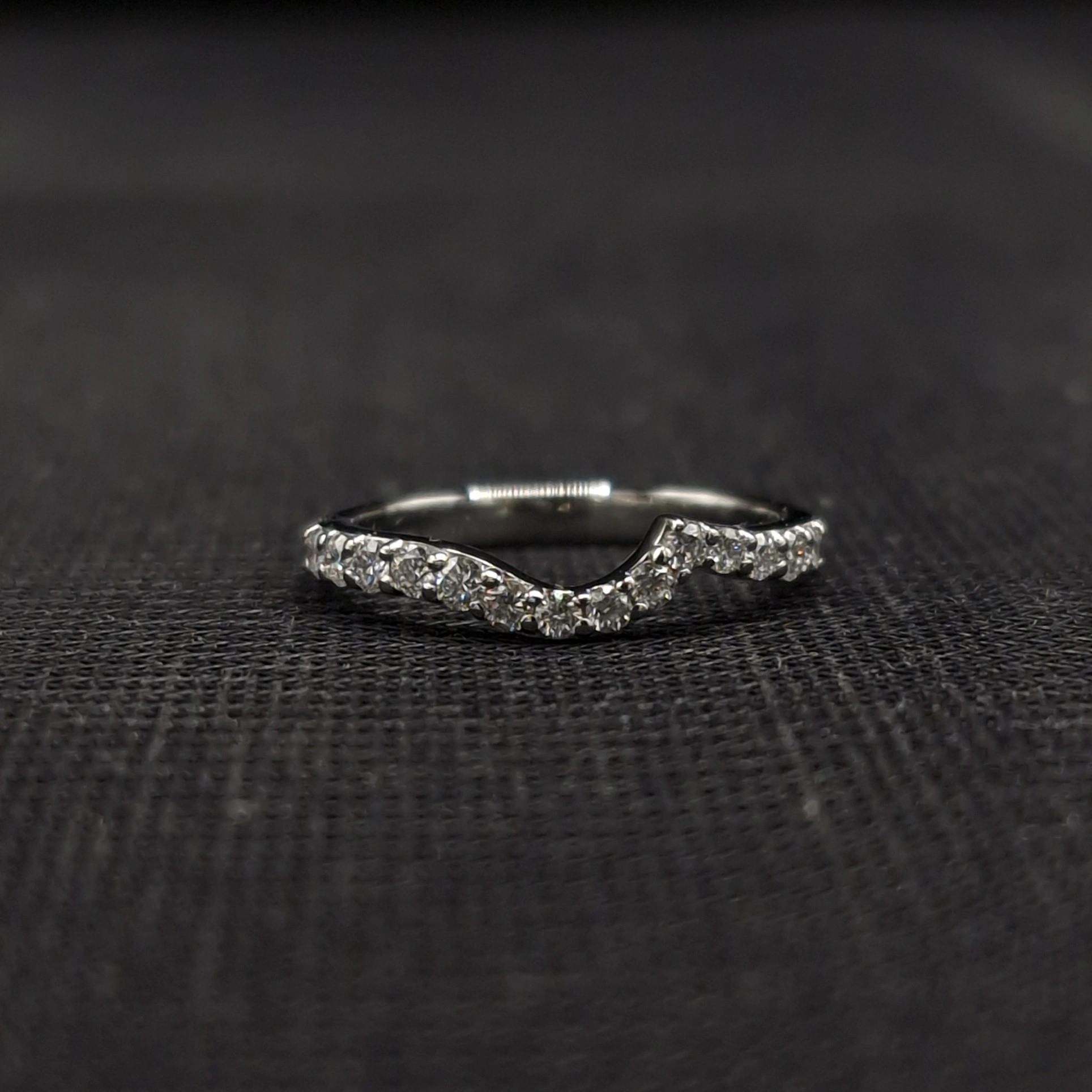 0.247 CT Round Diamond Curved Band Ring | PT950 Platinum