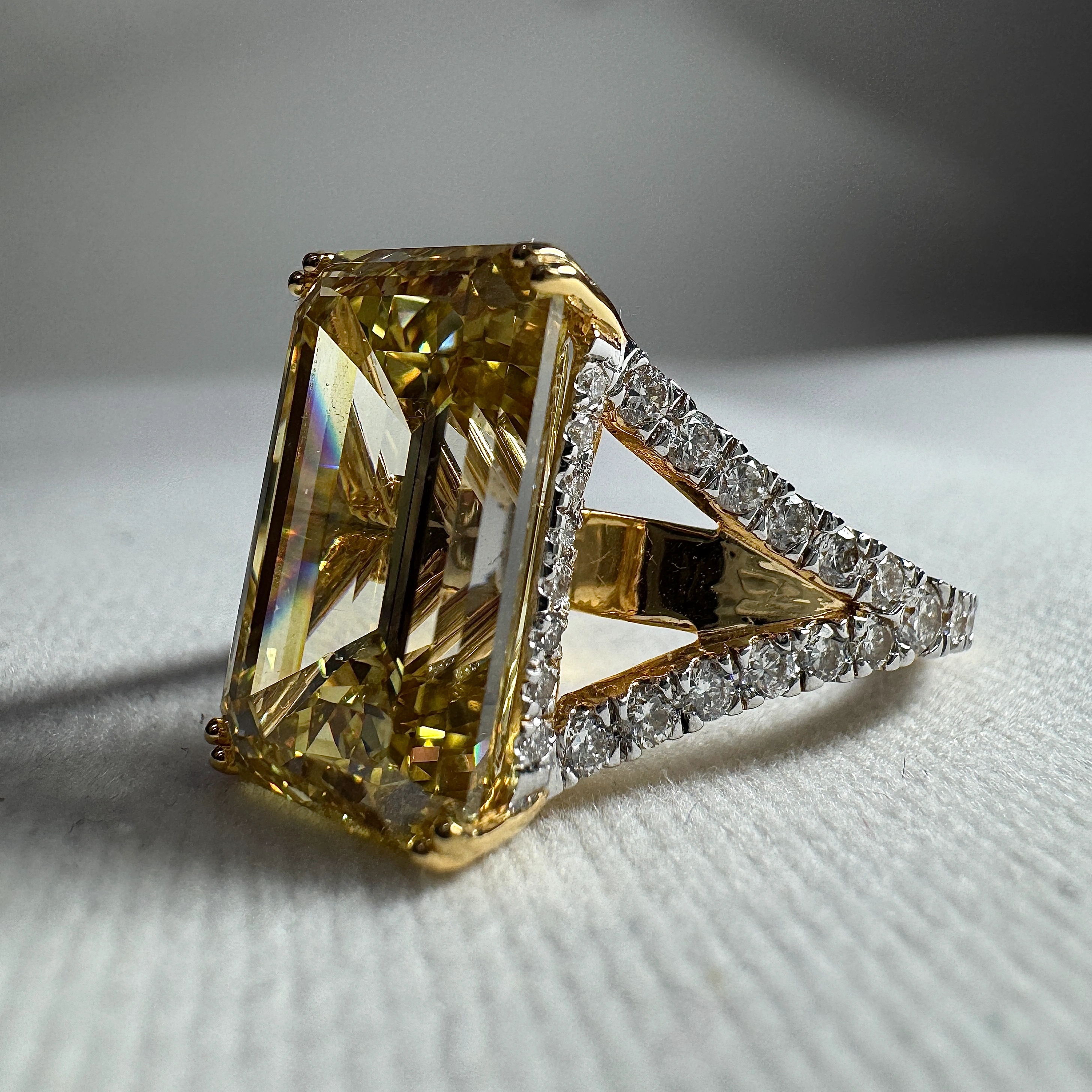 10.92 CT Lab Grown Emerald & Round Diamond Engagement Ring in 18KT Yellow Gold (4.05g) view 6