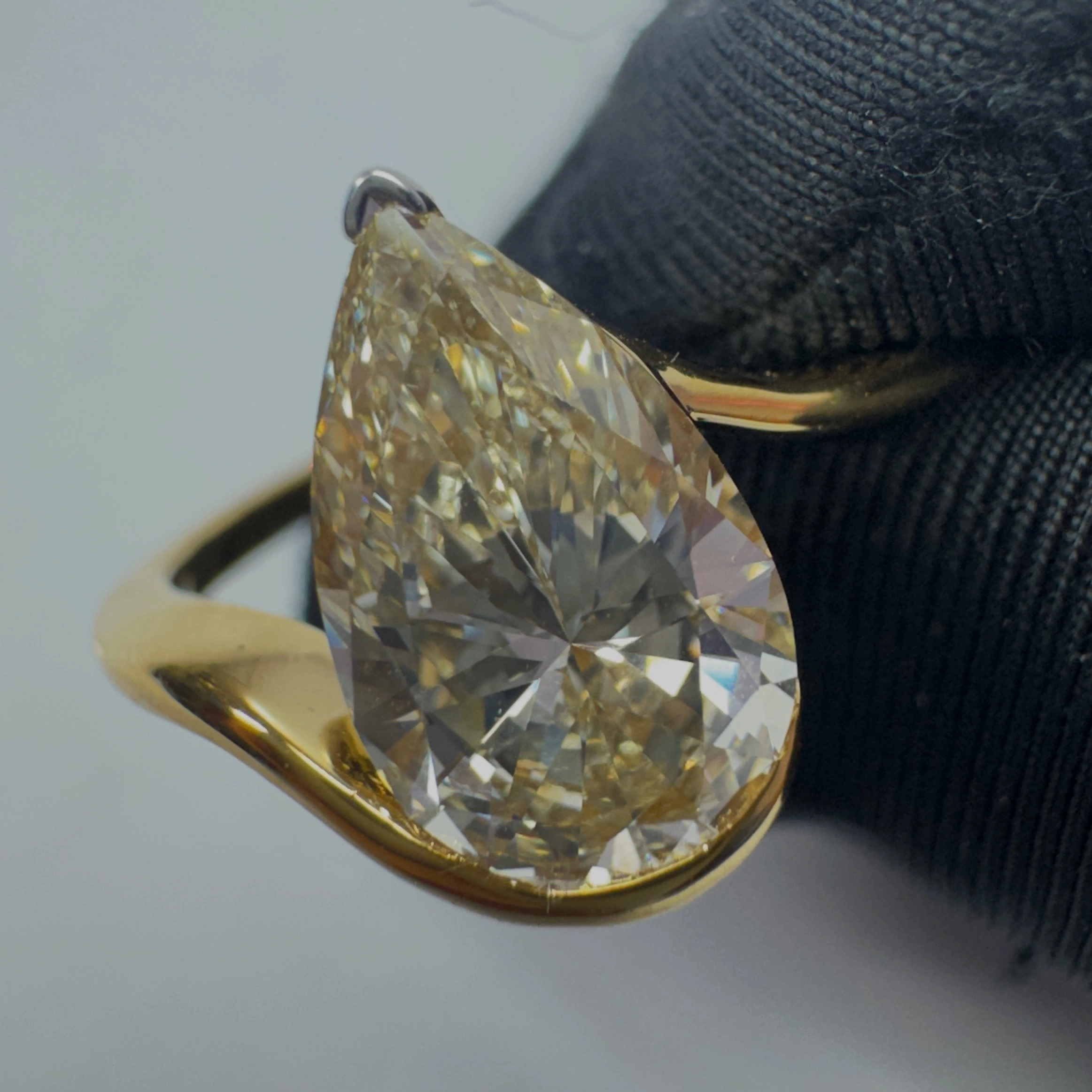 18KT Yellow Gold Pear-Shaped Lab-Grown Diamond Ring view 6