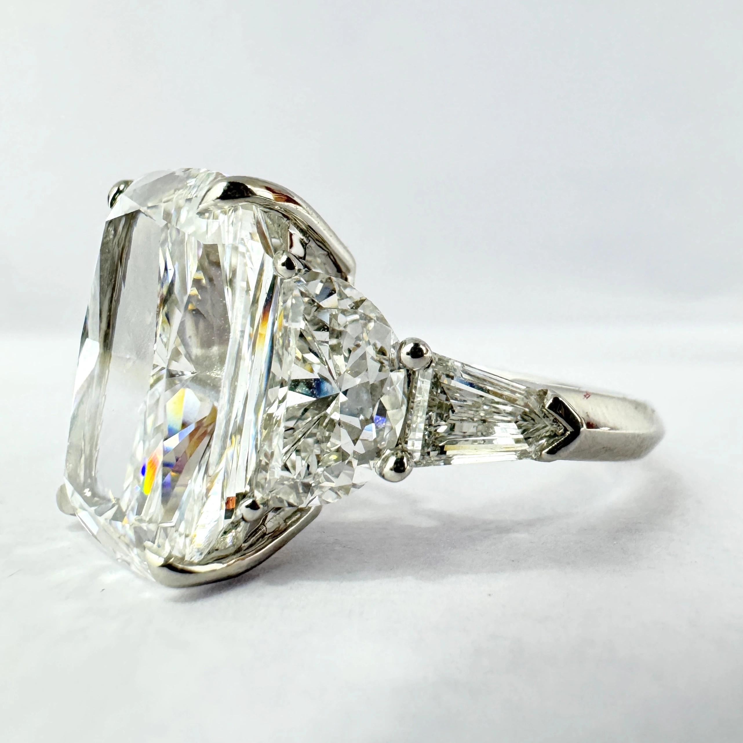 Cushion, Half Moon, Fancy, Round & Baguette Lab Grown Diamond Ring view 5