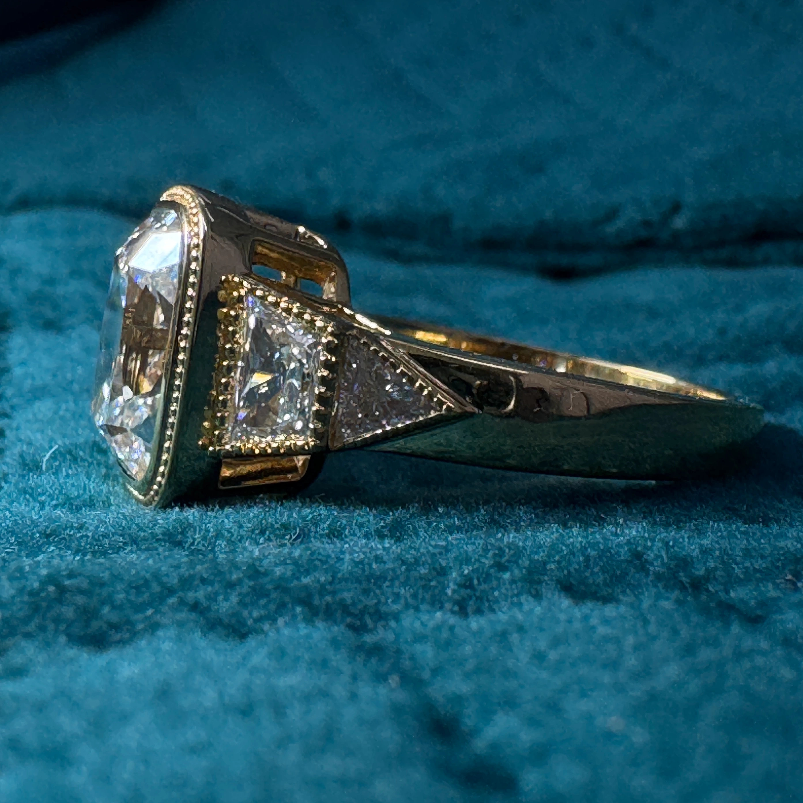 Elegant 5.74 CT Cushion Cut Diamond Ring in 18 KT Yellow Gold with Triangle & Trapezoid Accents view 7