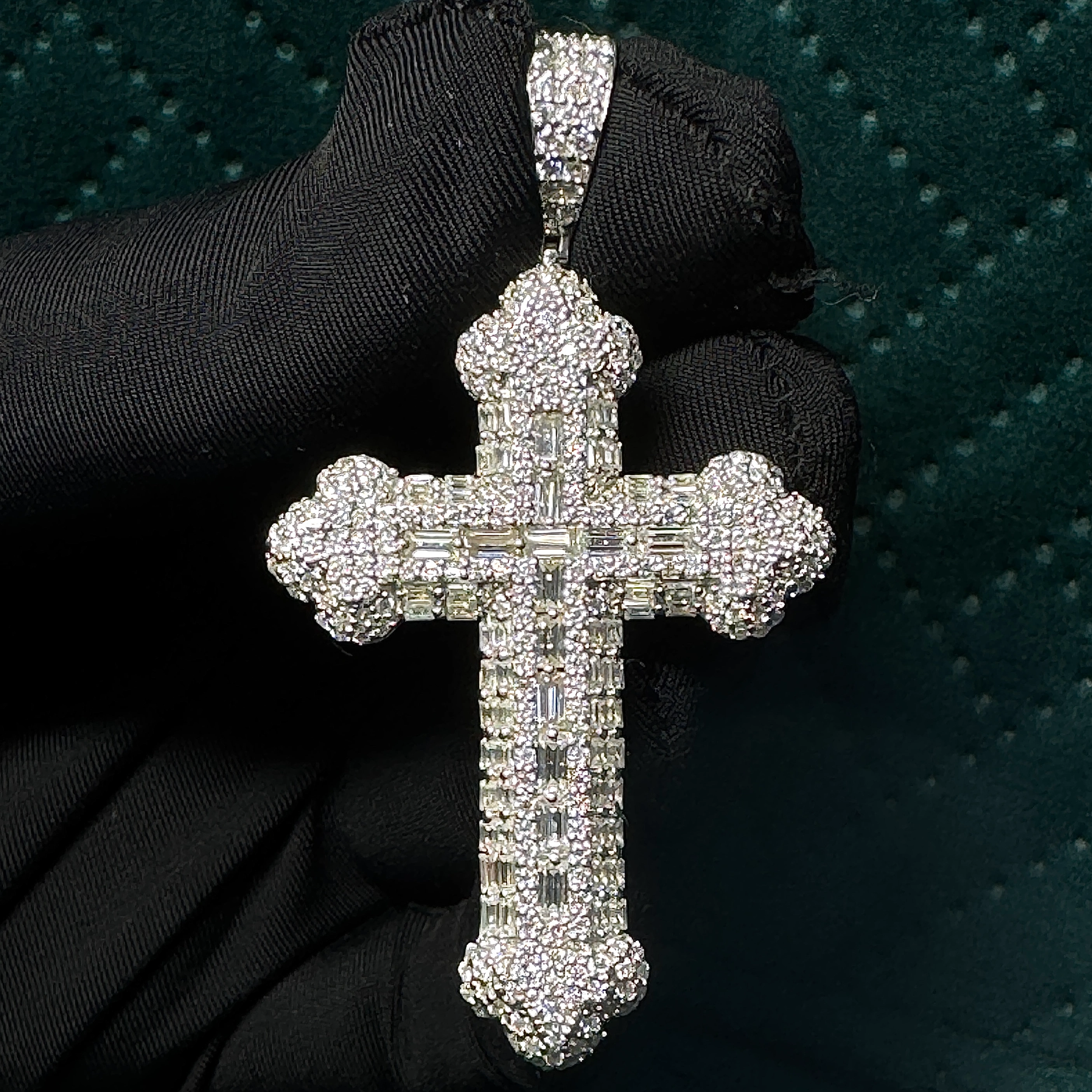 Handcrafted PT950 Platinum Diamond Cross Pendant