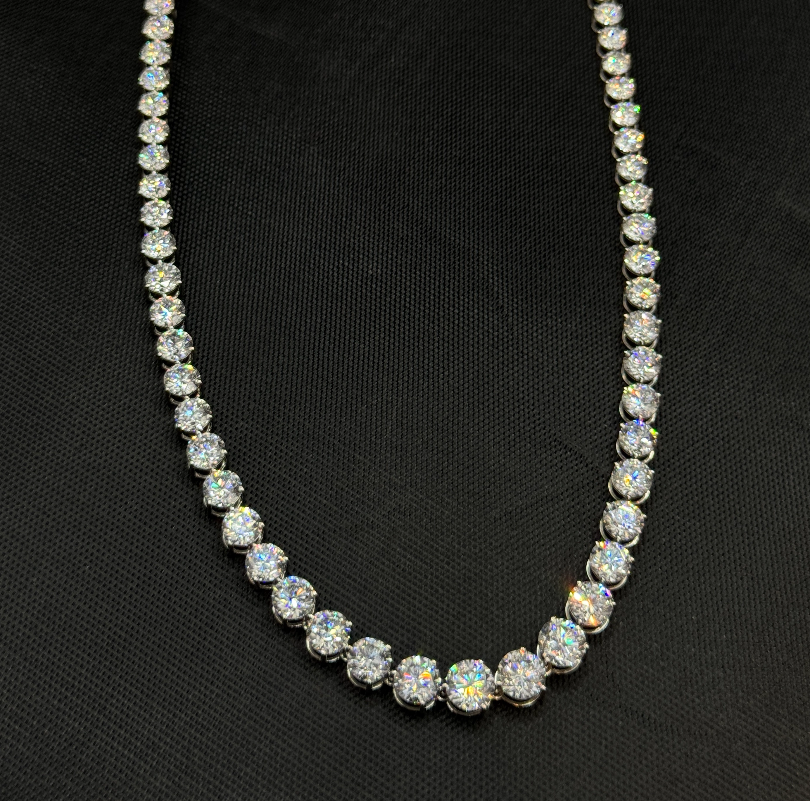 Exquisite 30.63 CT Round Brilliant Lab Grown Diamond Necklace in PT950 Platinum for Women