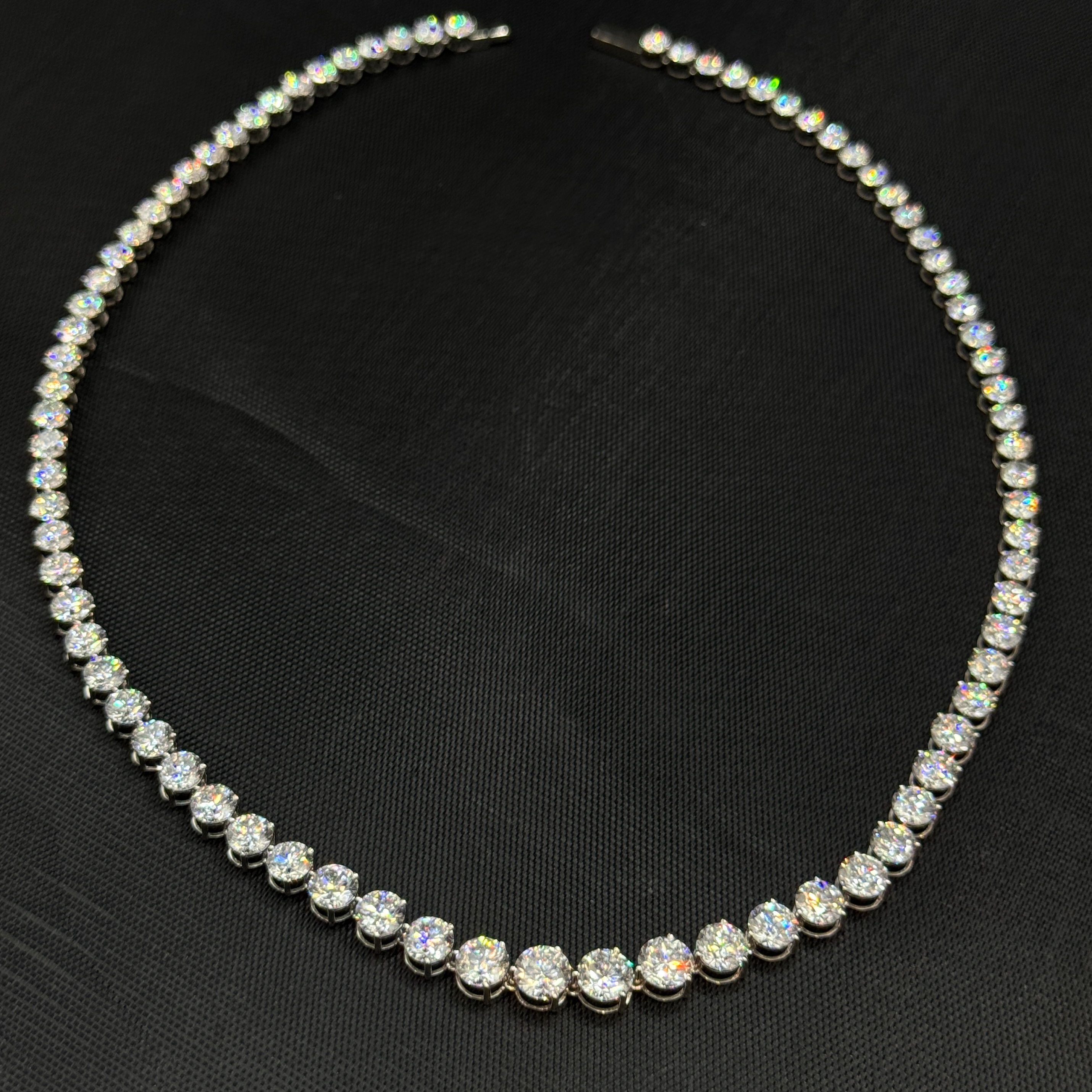 Exquisite 30.63 CT Round Brilliant Lab Grown Diamond Necklace in PT950 Platinum for Women view 8