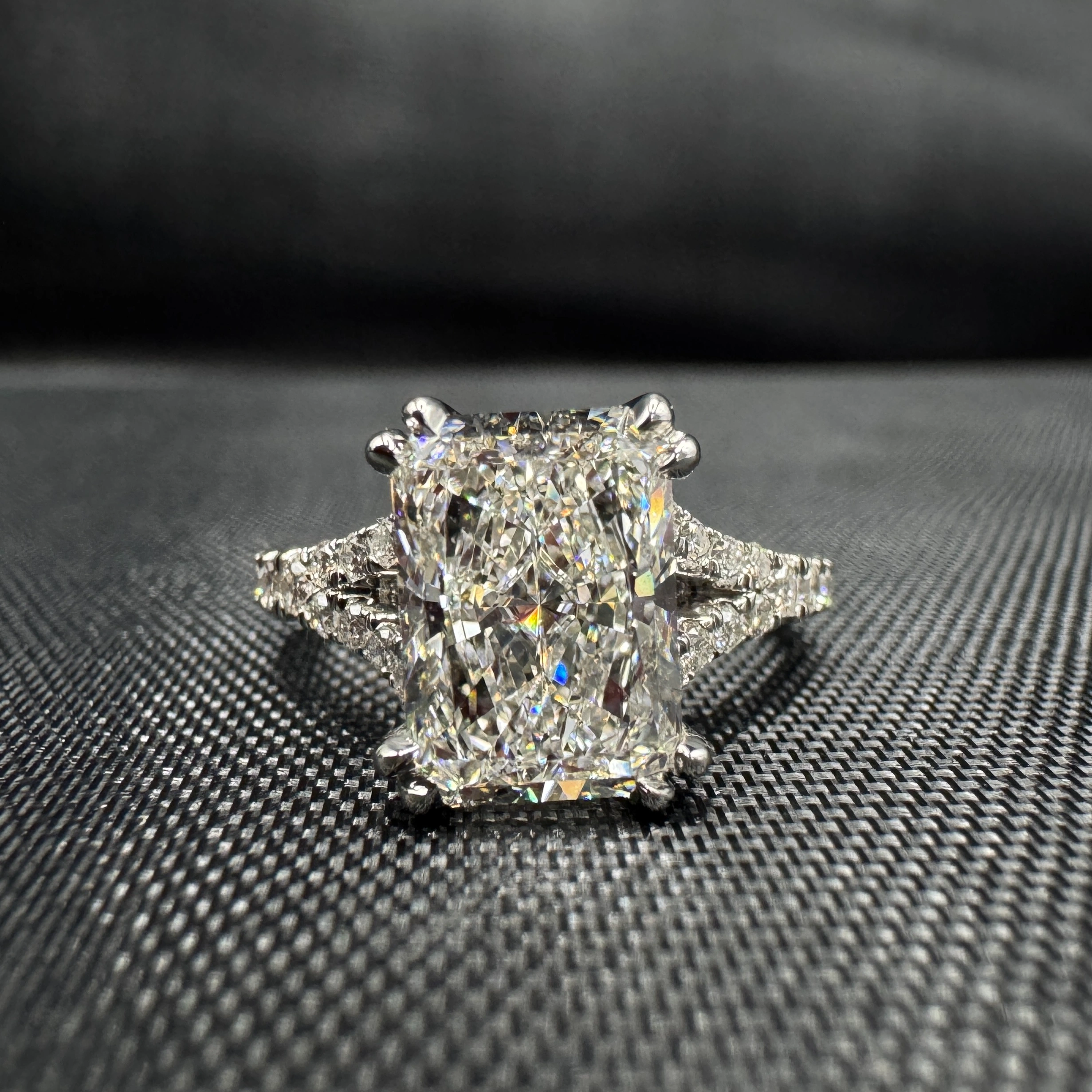 Exquisite 3.57 CT Radiant Lab Grown Diamond Ring in PT950 Platinum for Women