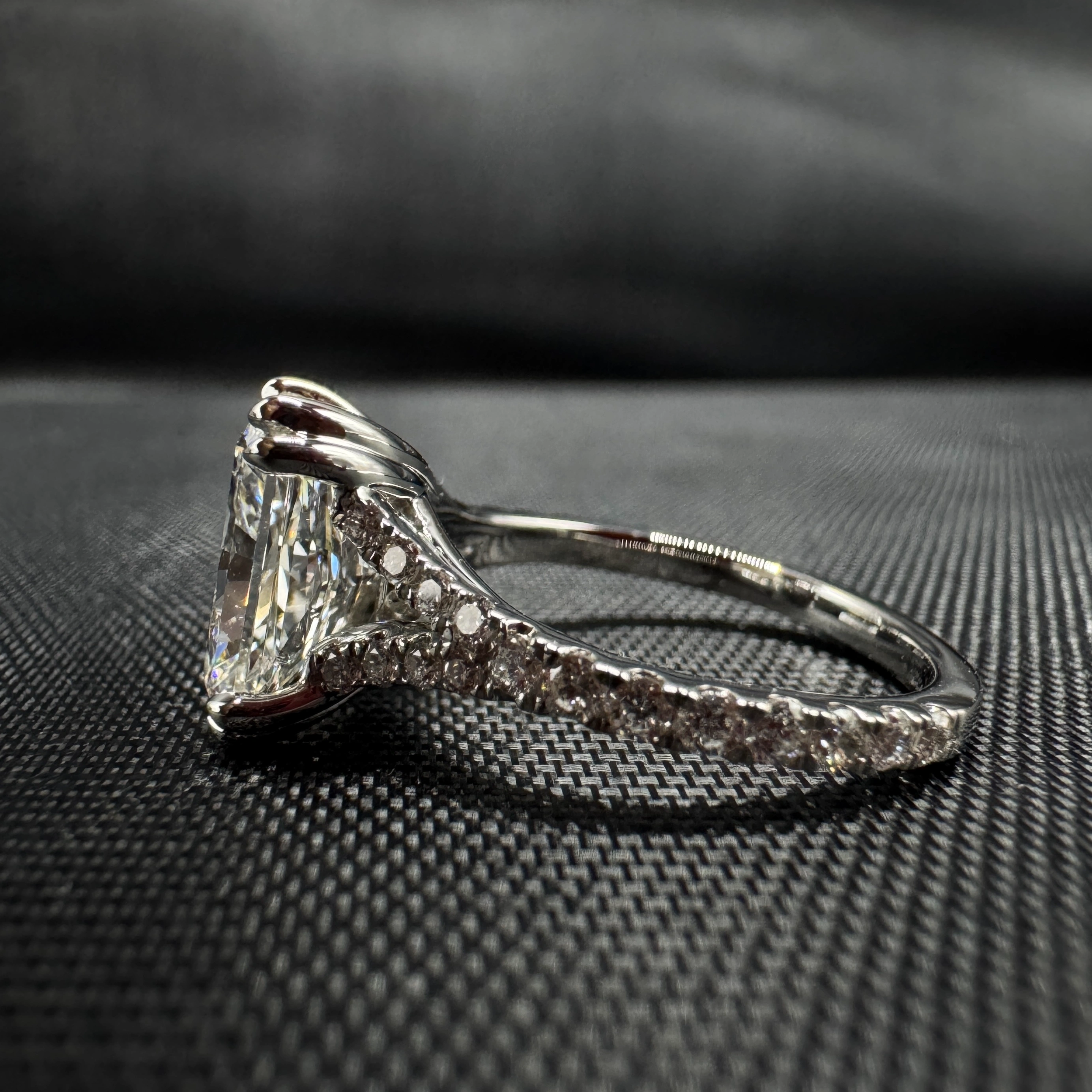 Exquisite 3.57 CT Radiant Lab Grown Diamond Ring in PT950 Platinum for Women view 3