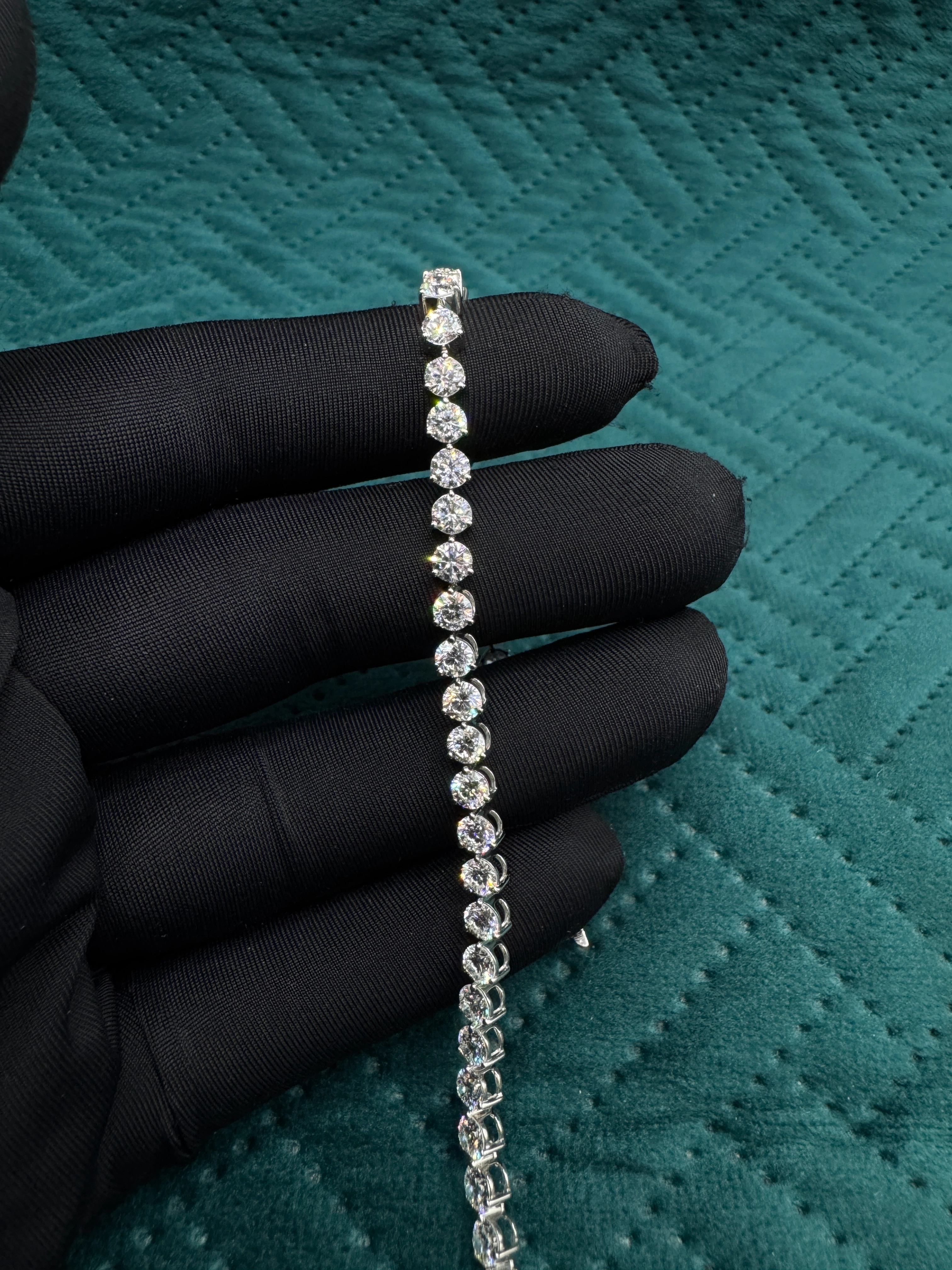 Exquisite 7.72 CT Round Brilliant Lab Grown Diamond Bracelet in PT950 Platinum for Women view 4