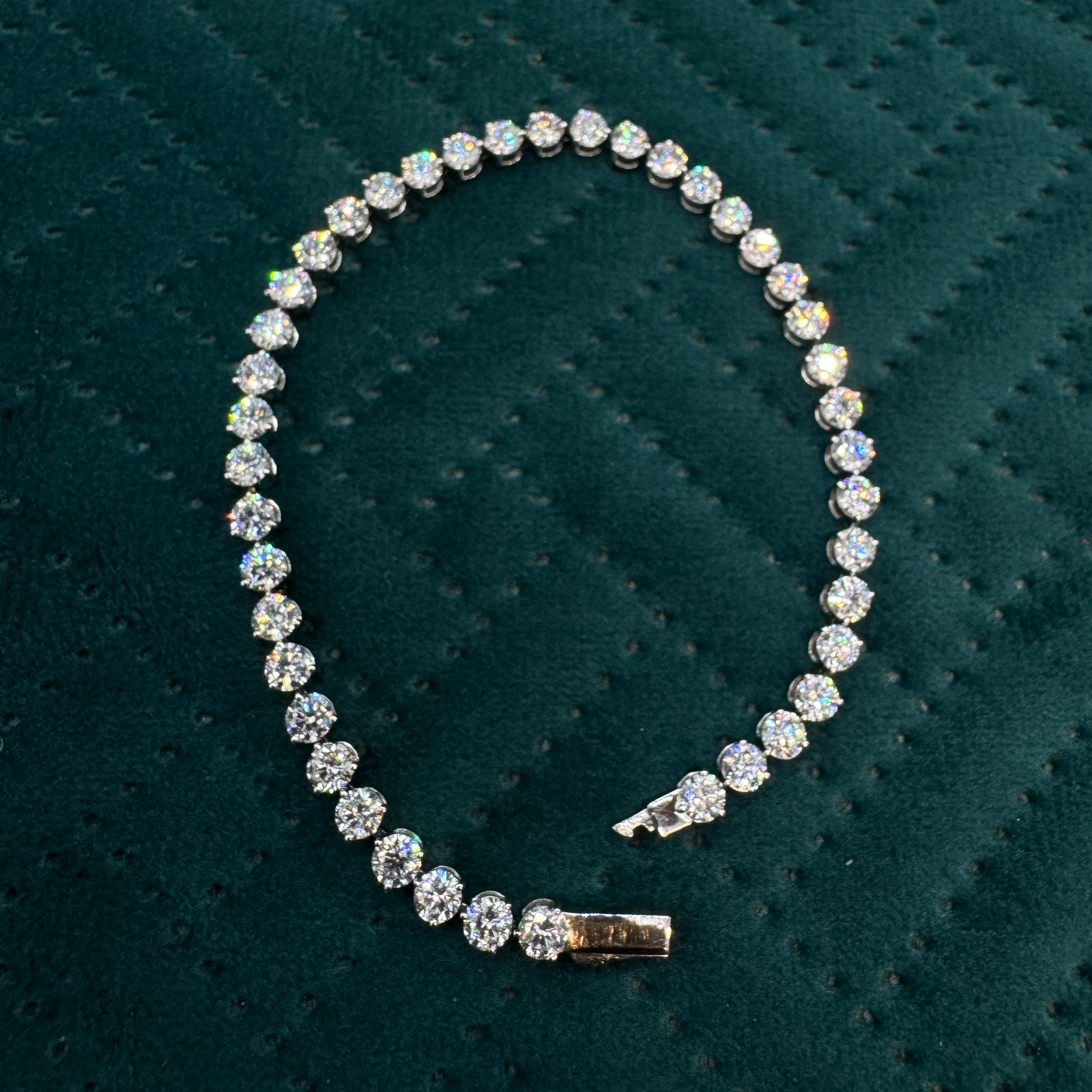 Exquisite 7.72 CT Round Brilliant Lab Grown Diamond Bracelet in PT950 Platinum for Women view 6