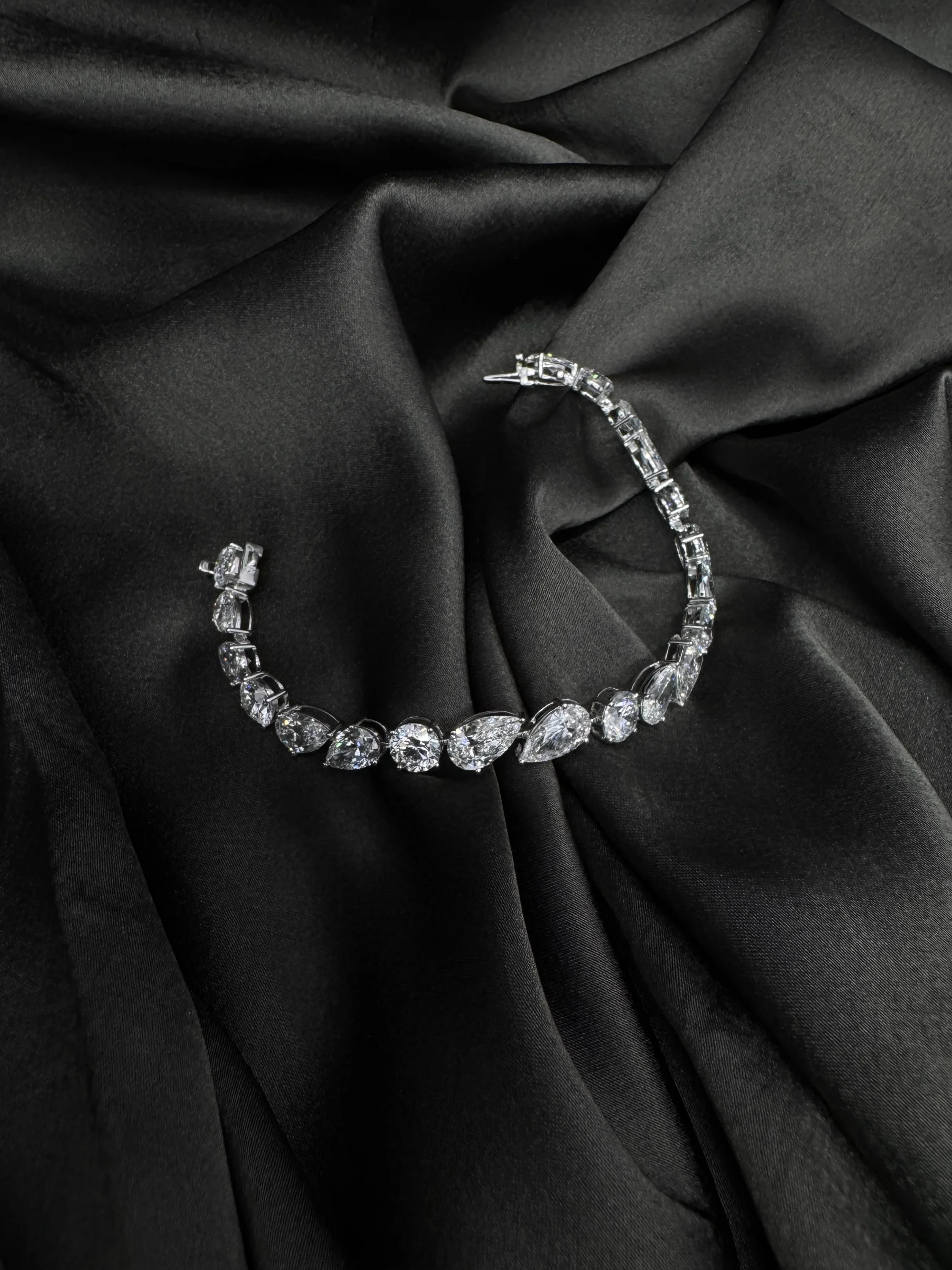 IGI Certified Pear & Round Lab Grown Diamond Tennis Bracelet view 6
