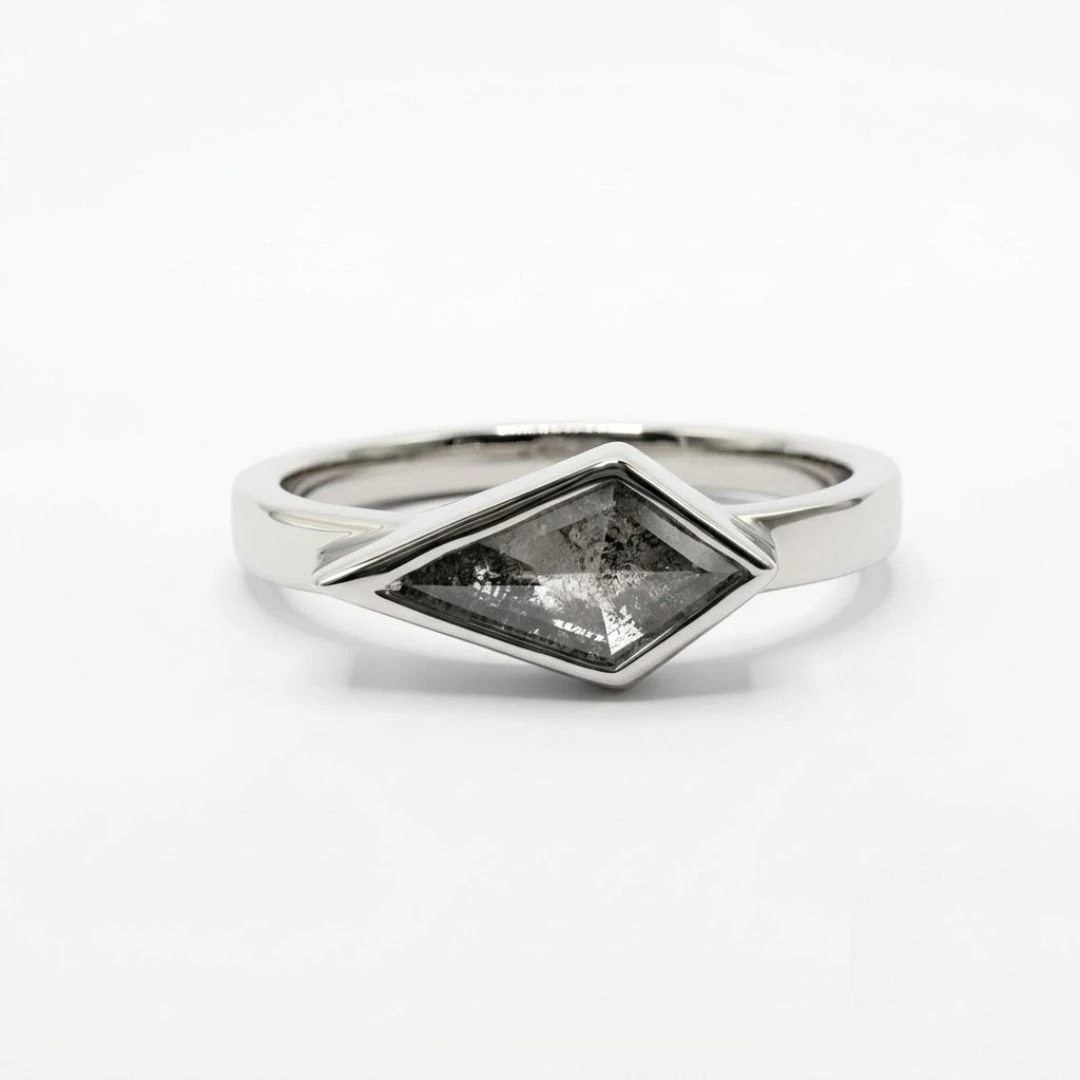Kite Shape Lab Grown Diamond Ring | PT950 Platinum | IGI Certified