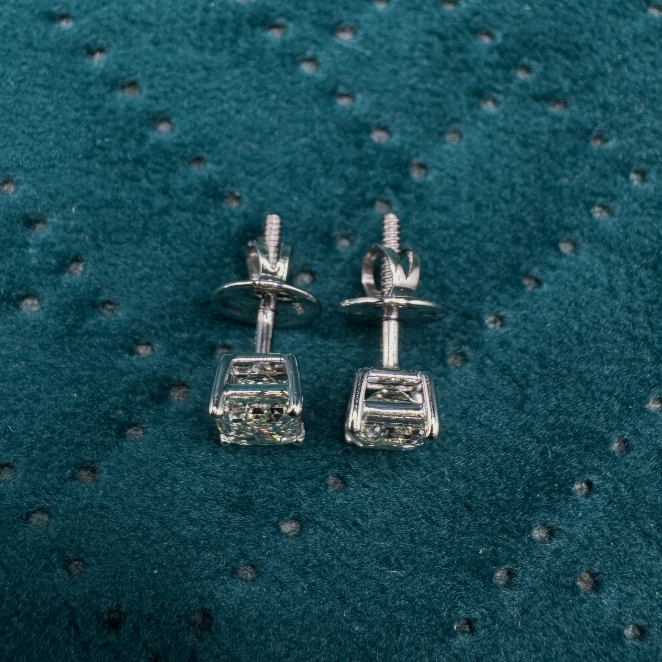 Luxury 2.00 CT Emerald Cut Diamond Stud Earrings in PT950 Platinum view 3