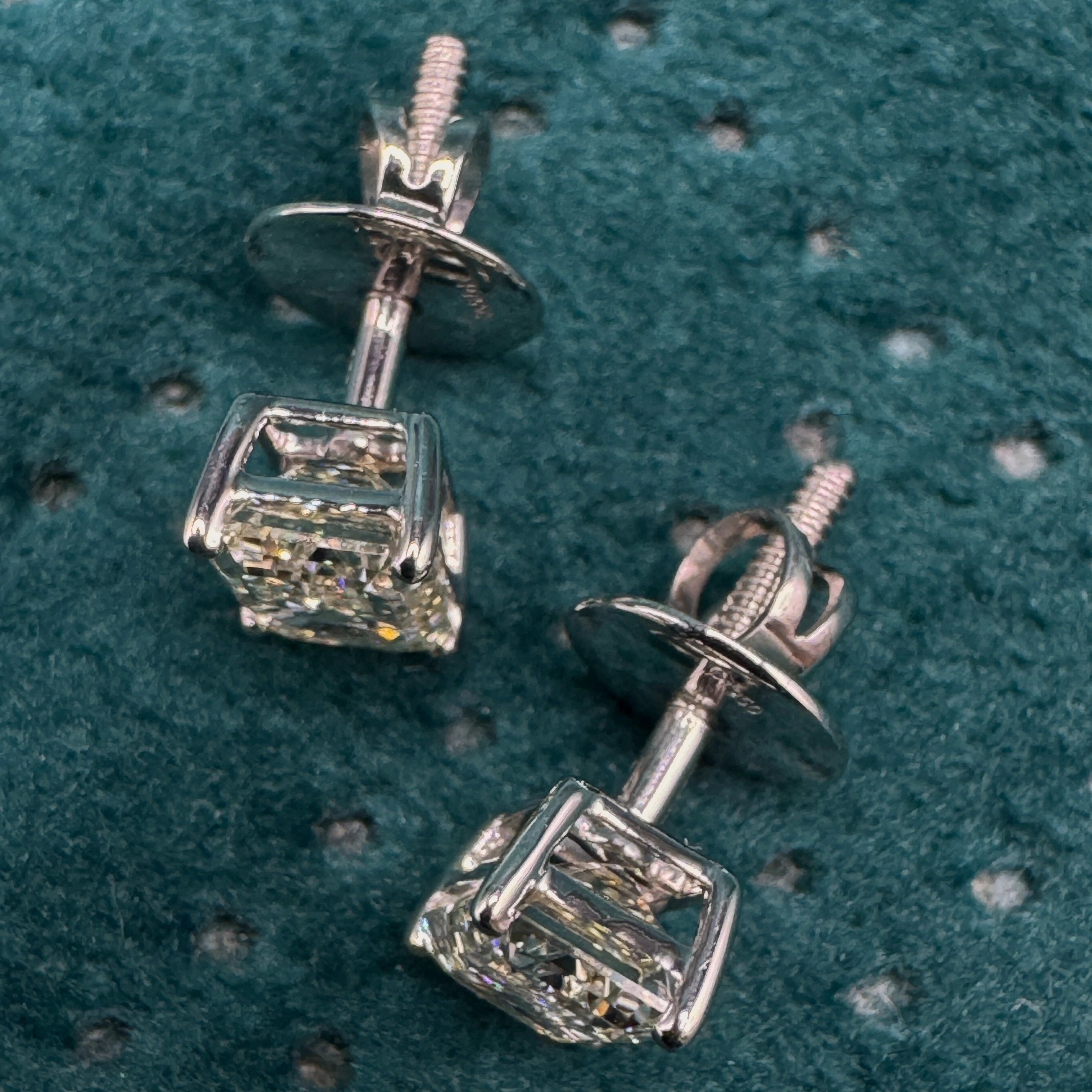 Luxury 2.00 CT Emerald Cut Diamond Stud Earrings in PT950 Platinum view 6