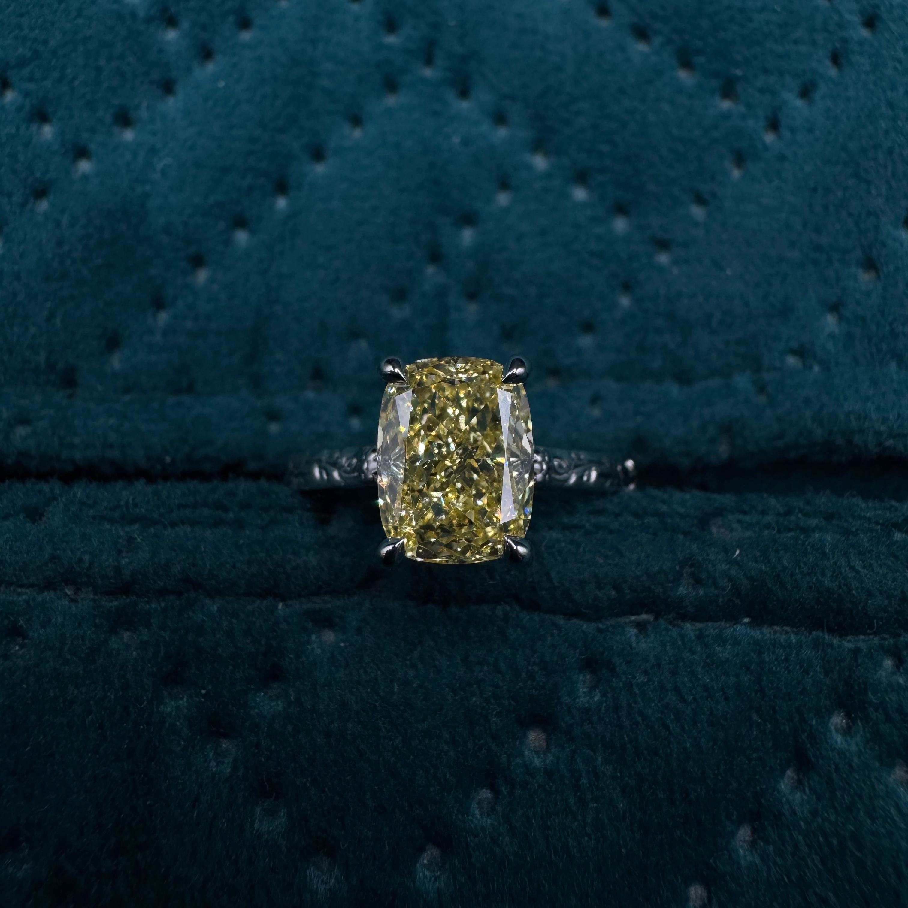 Luxury 2.07 CT Fancy Yellow Cushion Diamond Ring in PT950 Platinum for Women view 4