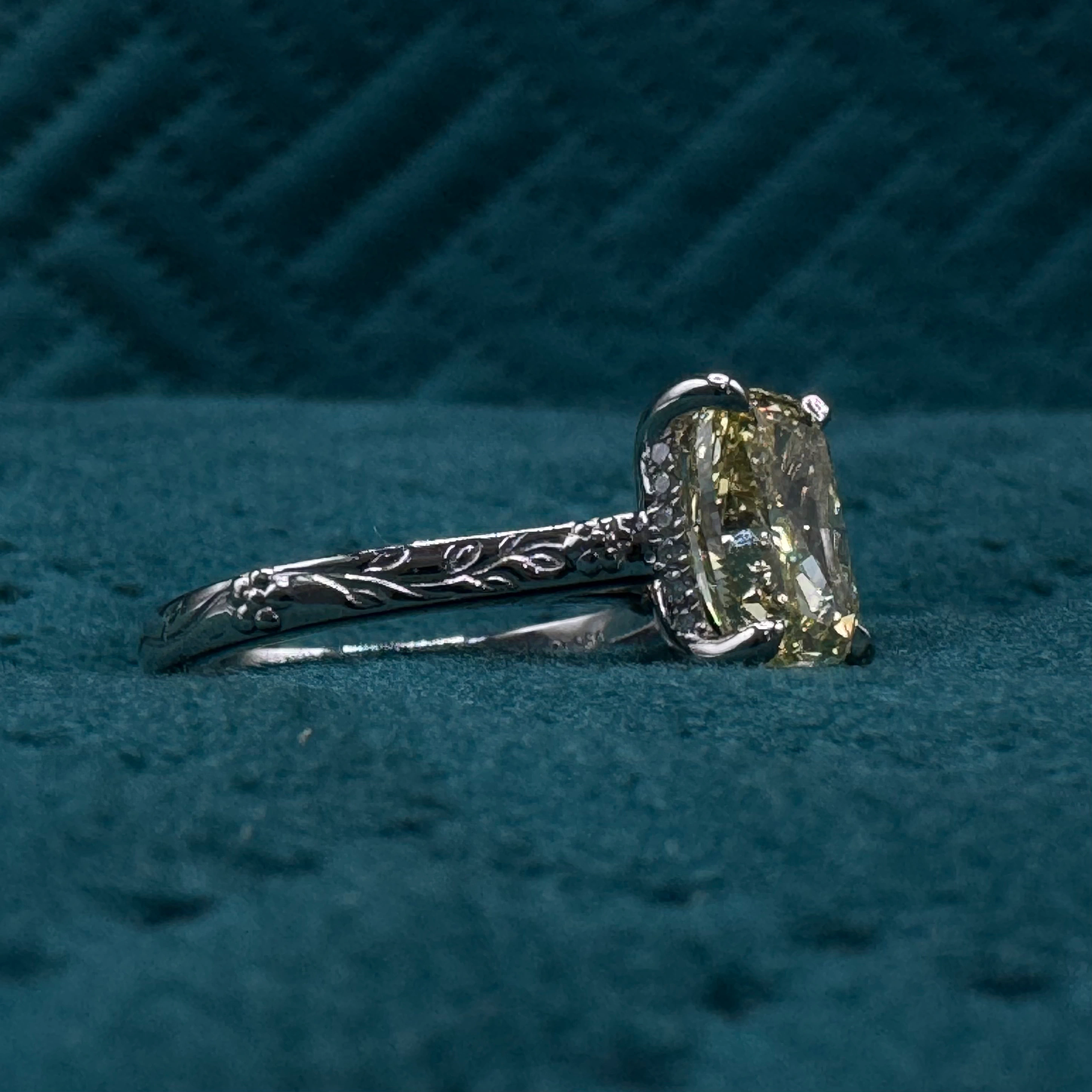 Luxury 2.07 CT Fancy Yellow Cushion Diamond Ring in PT950 Platinum for Women view 5