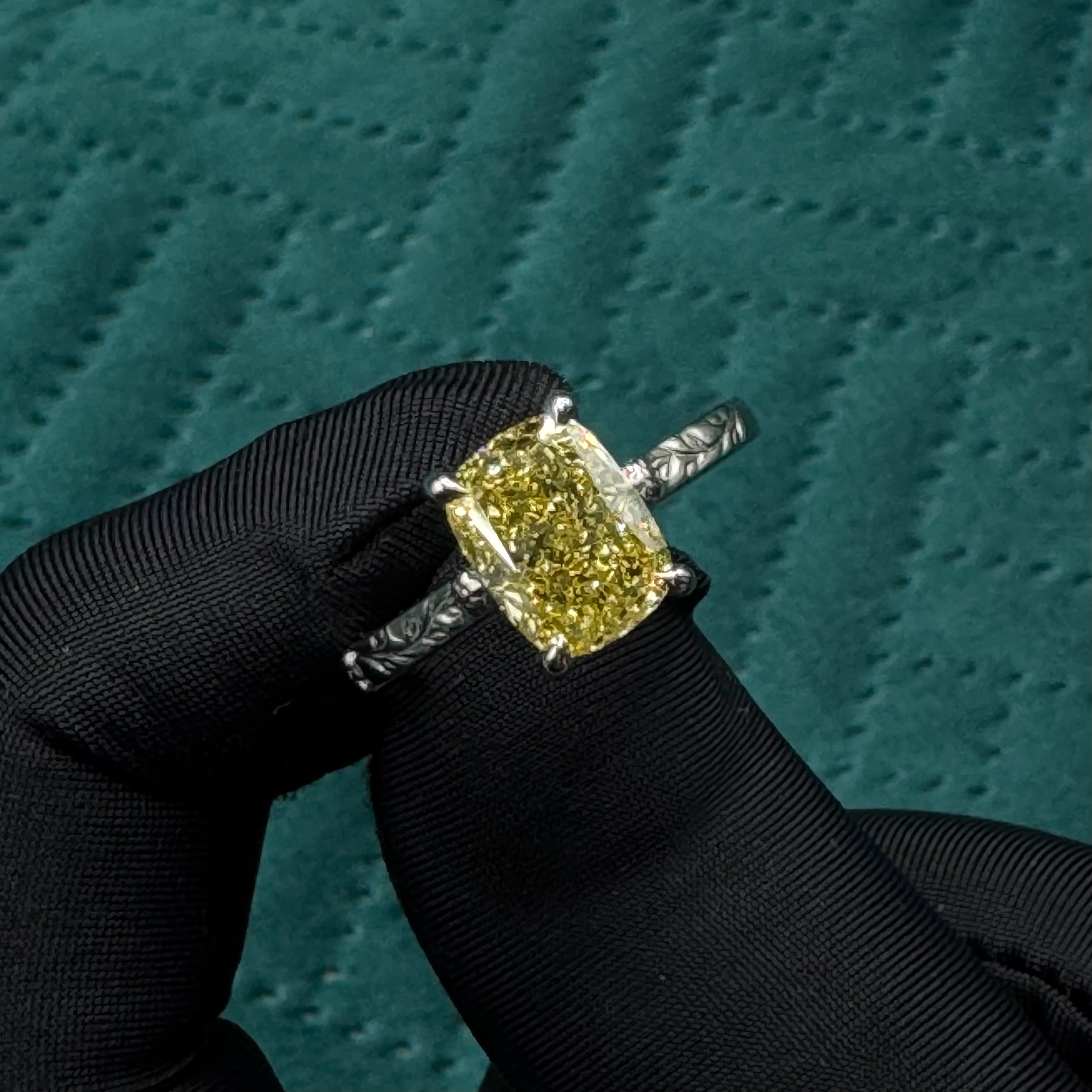 Luxury 2.07 CT Fancy Yellow Cushion Diamond Ring in PT950 Platinum for Women