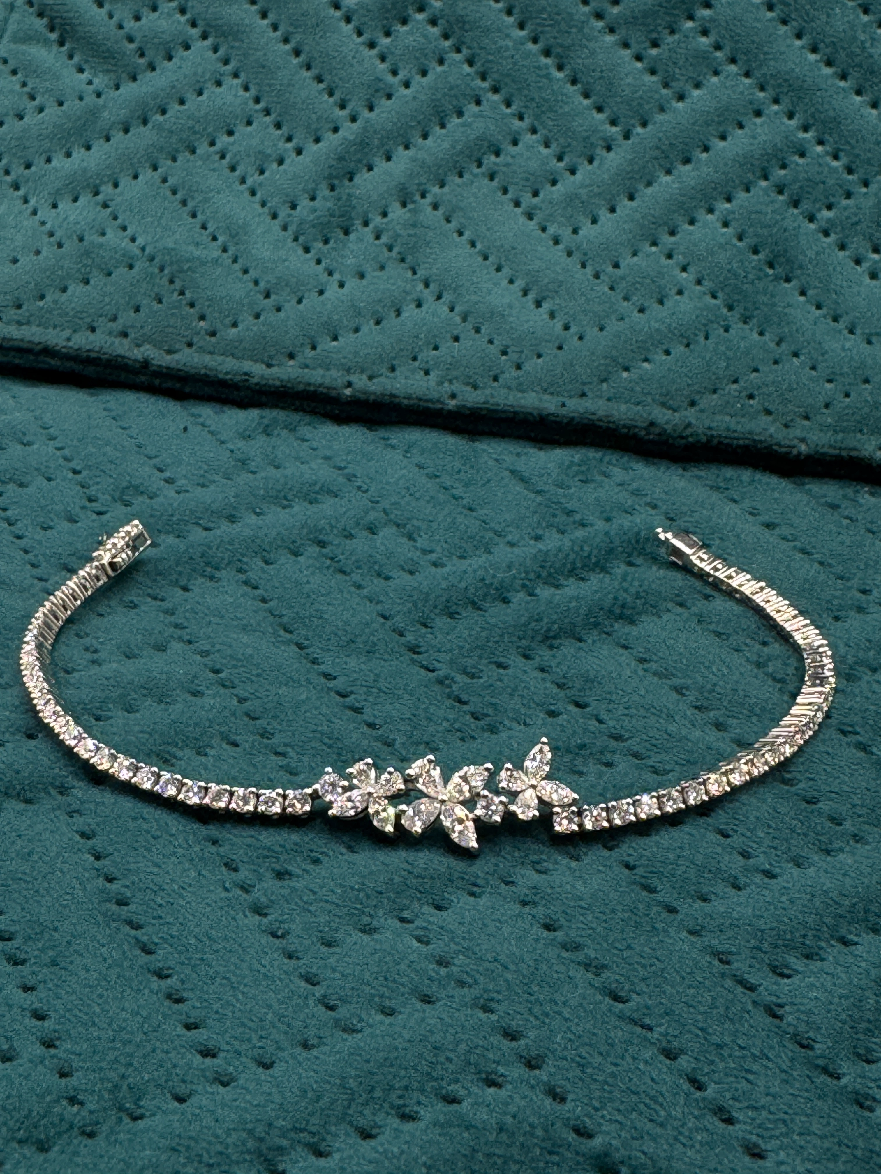 Luxury 3.07 CT Marquise, Pear & Round Diamond Bracelet in PT950 Platinum view 9