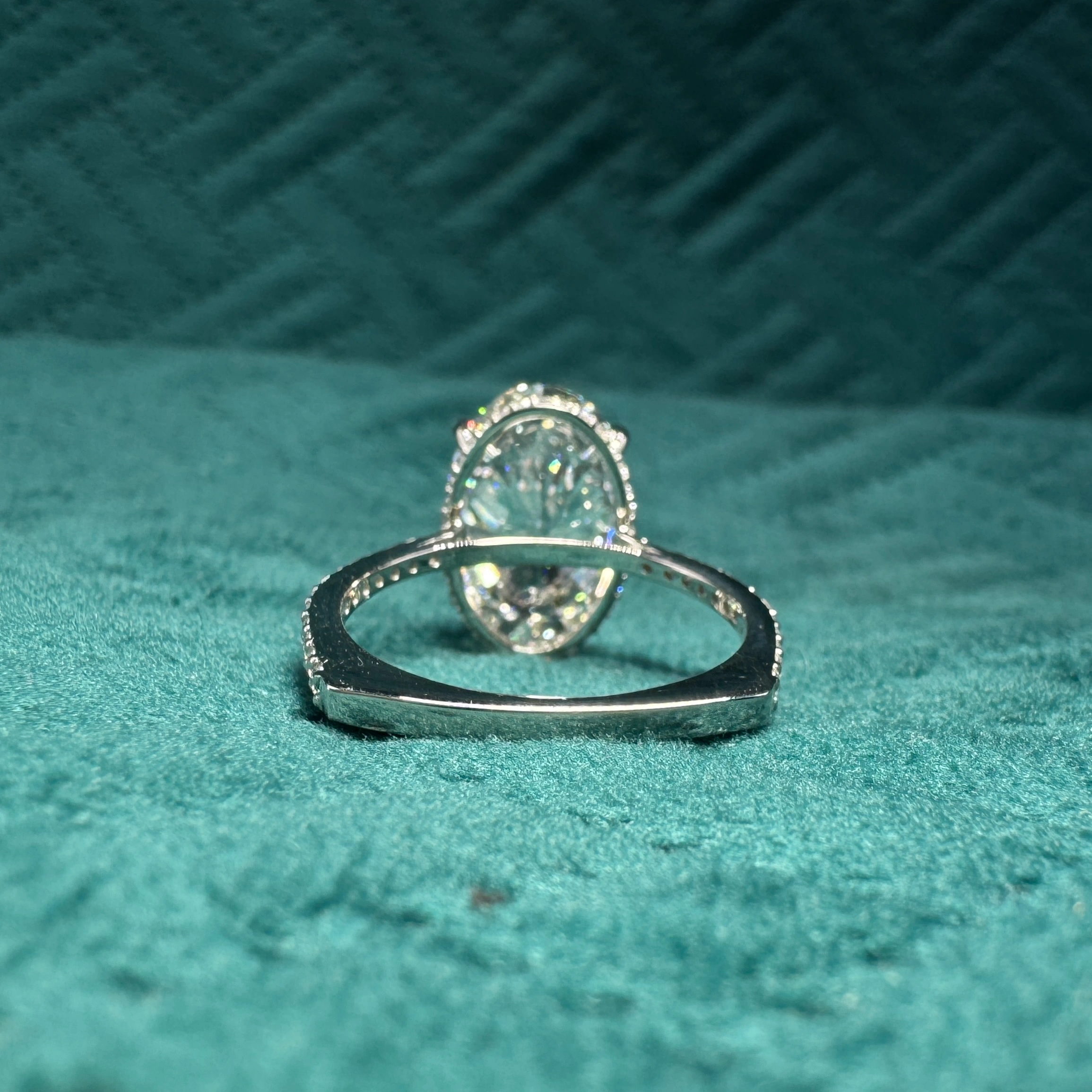 Luxury 7.52 CT Oval Diamond Ring in PT950 Platinum for Women view 7