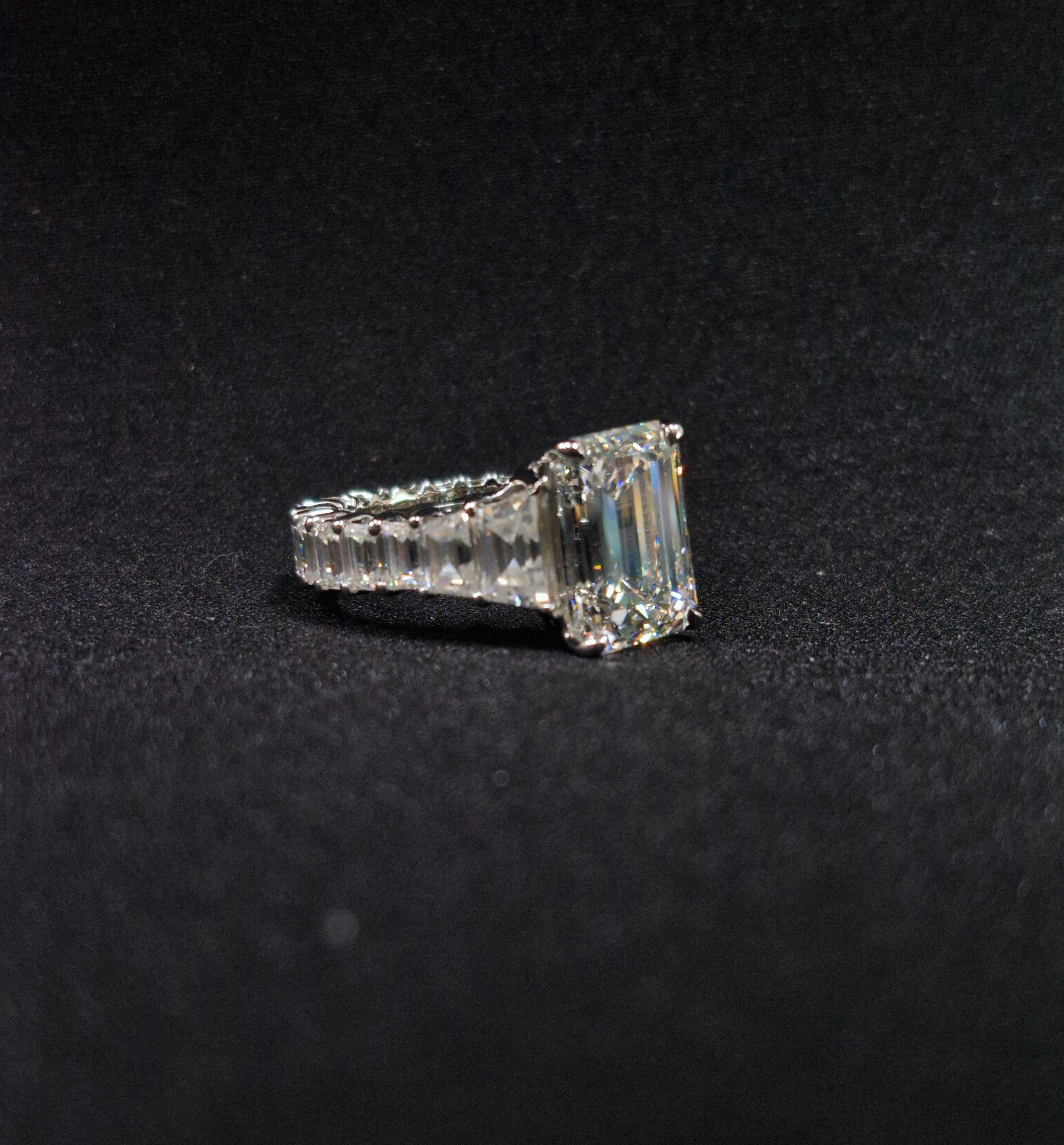 PT950 Platinum 11.72 CT Emerald Cut Diamond Engagement Ring | 6.5 CT Solitaire with Tapered Side Diamonds | IGI Certified