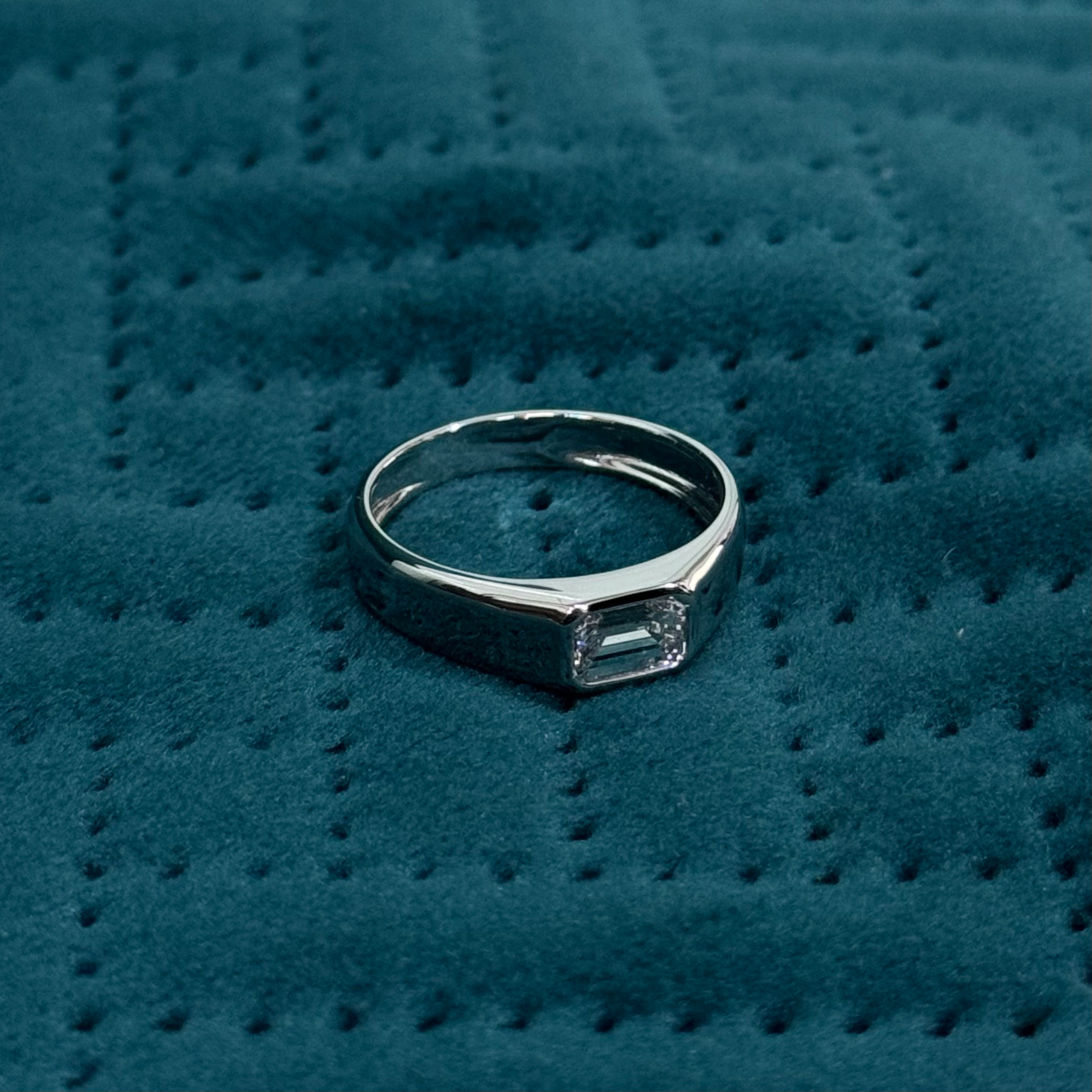 PT950 Platinum Emerald Cut Engagement Ring | 0.50 Carat Solitaire Diamond Ring | Minimalist Wedding Ring
