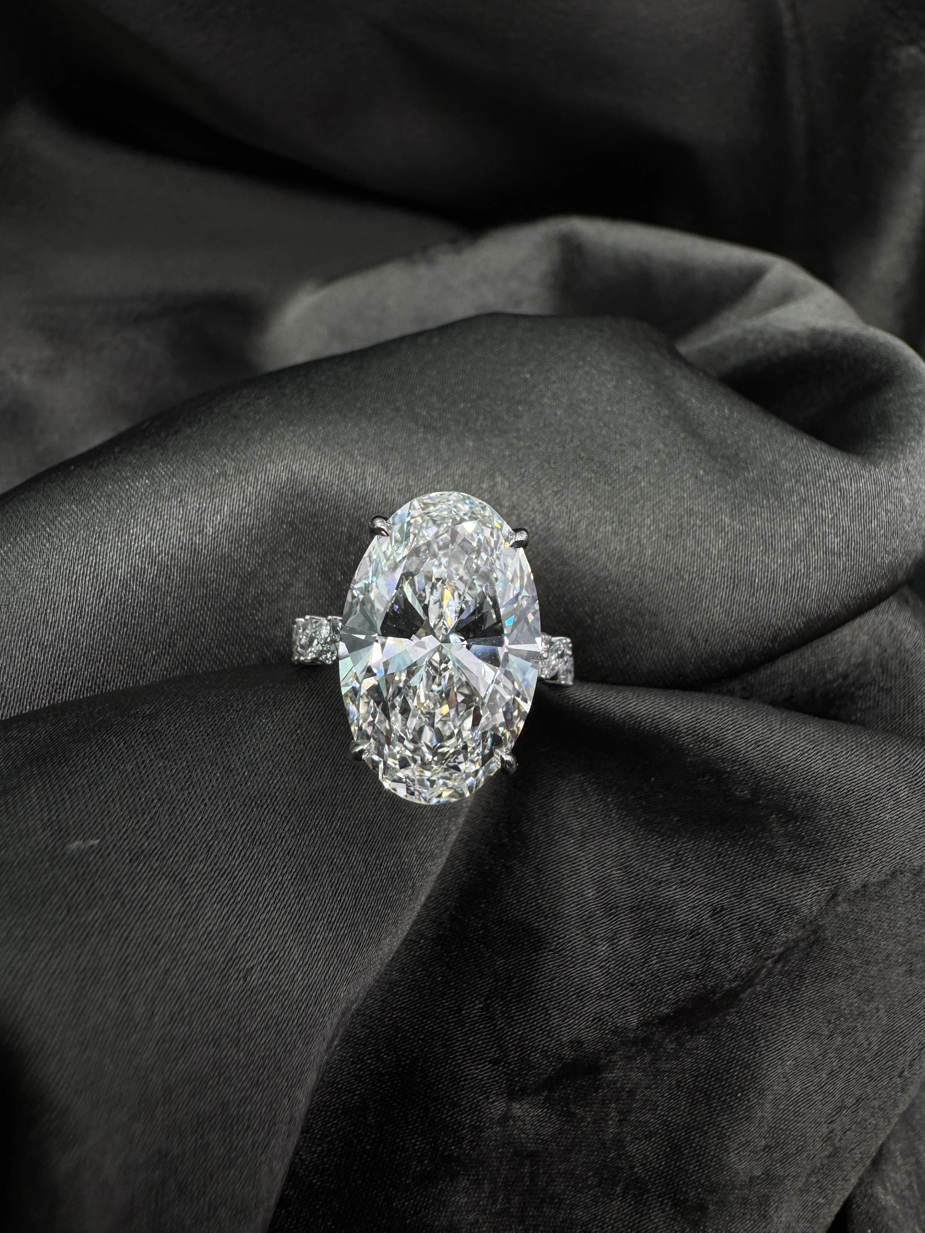 PT950 Platinum Multi-Shape Diamond Ring with 10.82 Carat Total Weight (Oval, Marquise & Round Brilliant) view 5