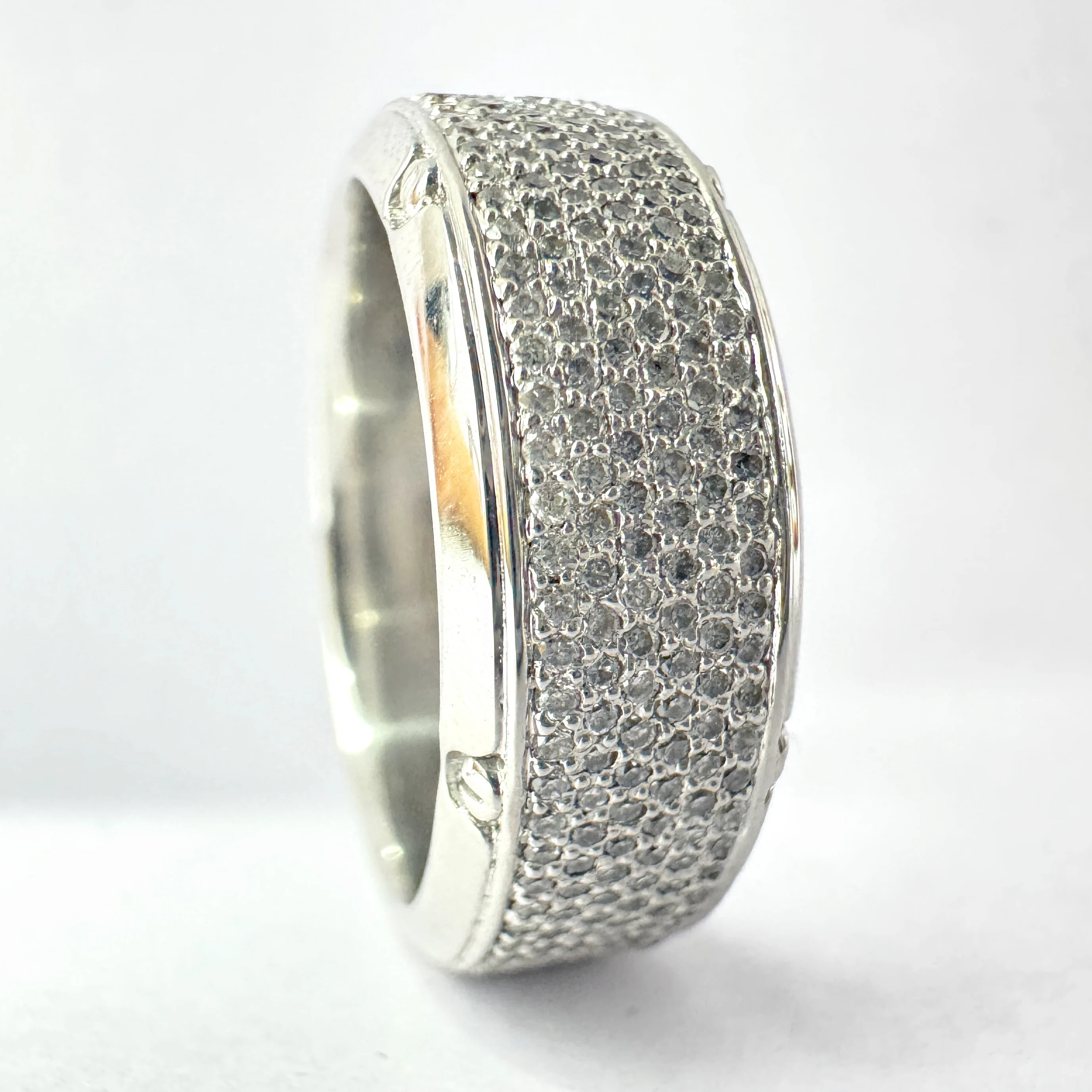 Round Lab Grown Diamond Band Ring | PT950 Platinum | IGI Certified view 5