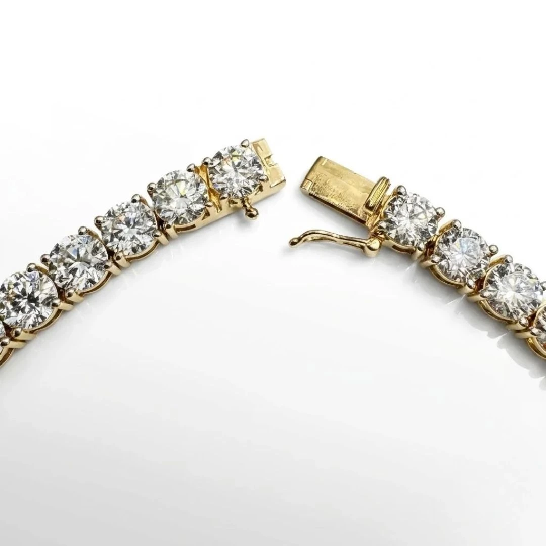 Round Lab Grown Diamond Graduated Tennis Necklace in Yellow Gold view 3